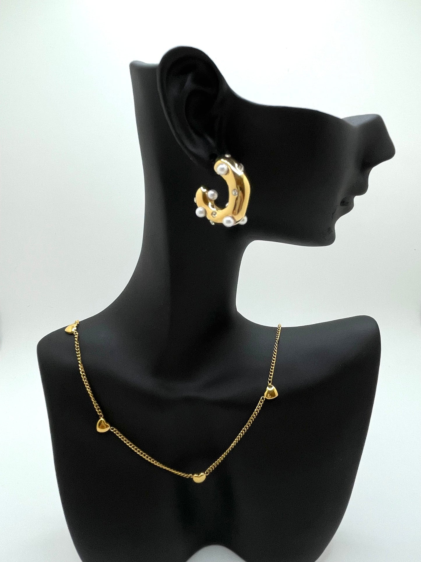 Clara Hoops