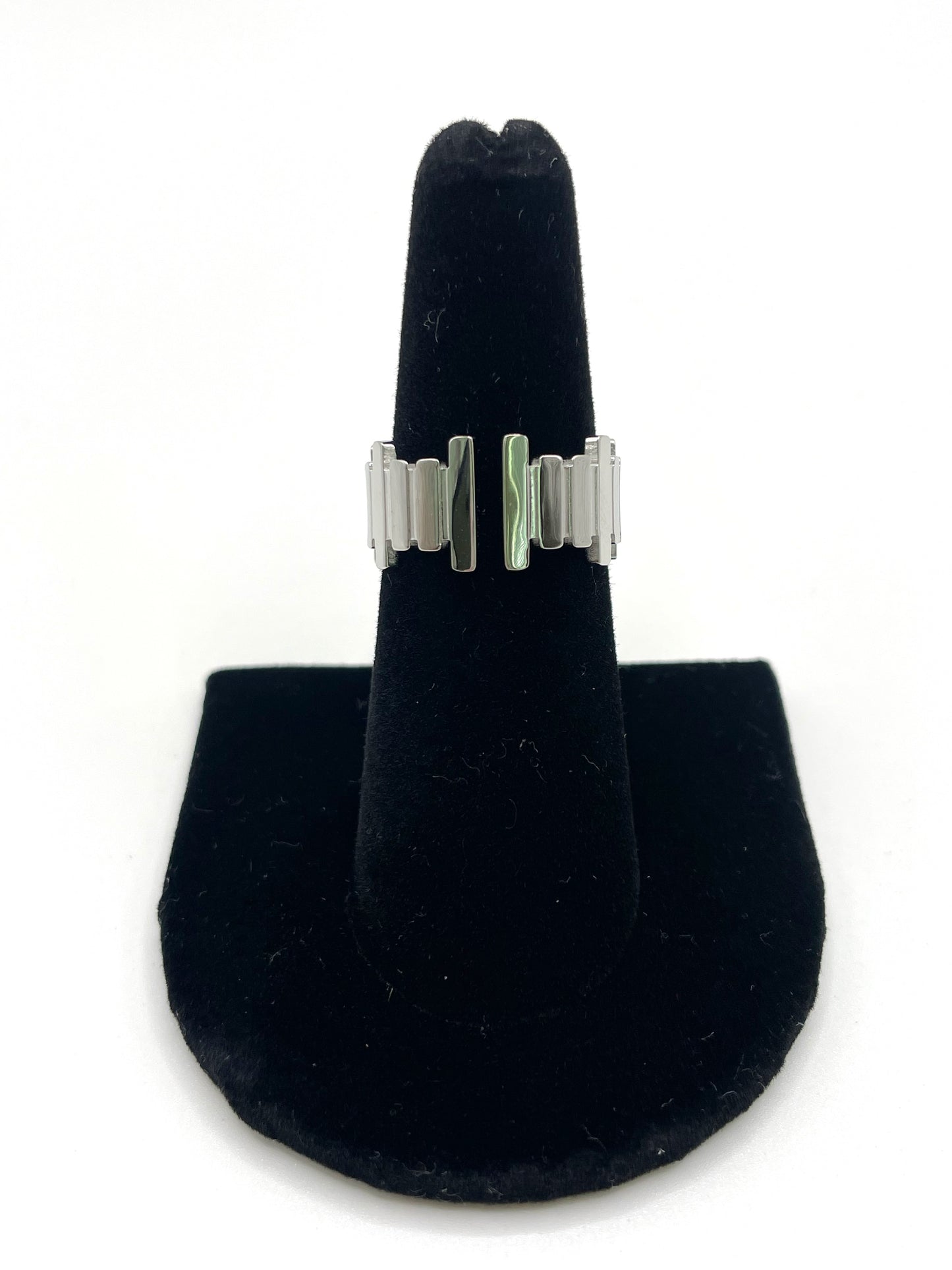 Delta Ring