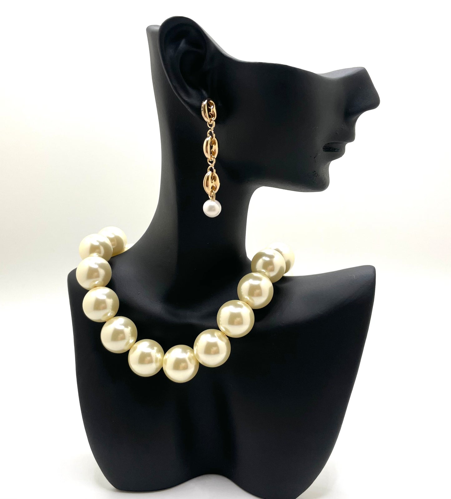 Helia Necklace