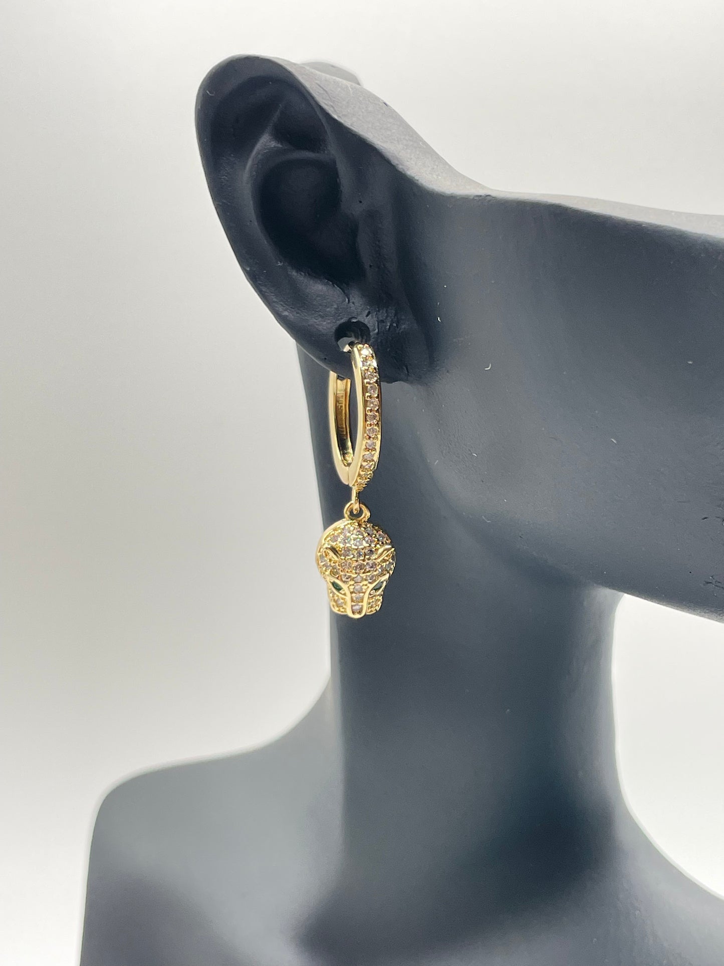 Nubia Hoops