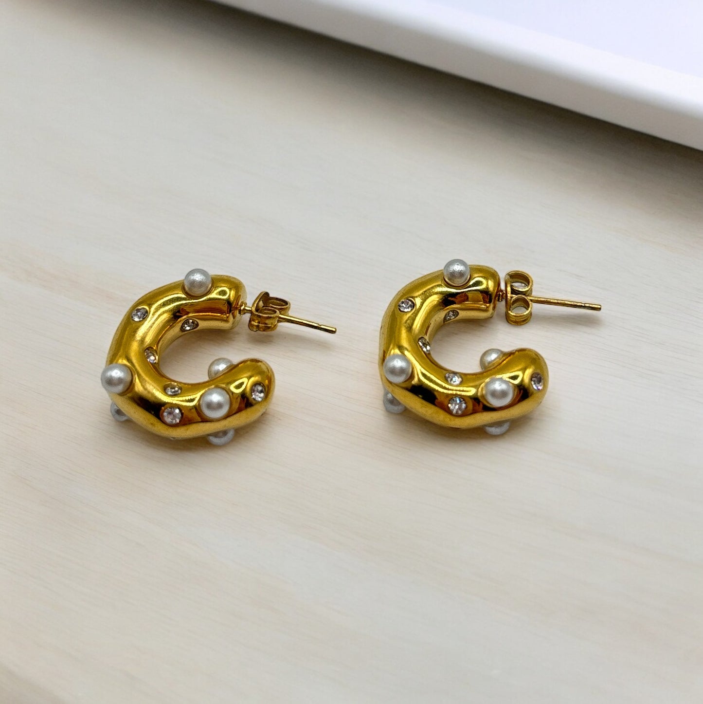 Clara Hoops
